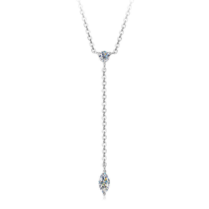 Timeless Sparkle；Unique Necklace Style
