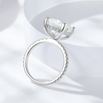 princess cut moissanite ring detail