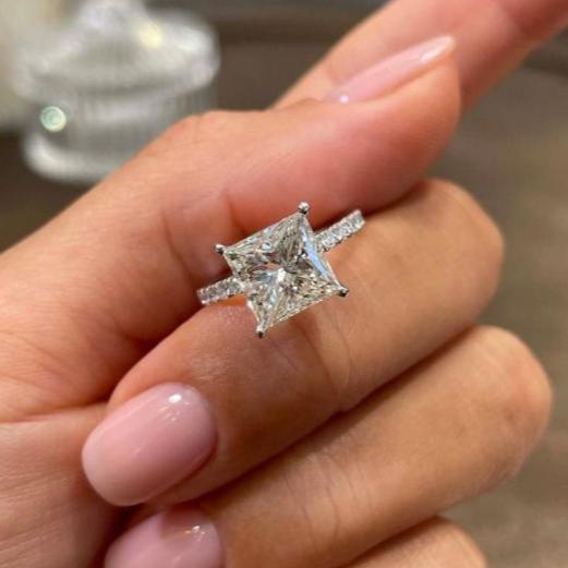 princess cut moissanite ring 